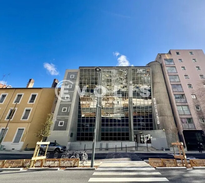 289 Rue Garibaldi, Lyon à louer - Photo de l’immeuble – Image 2 sur 10