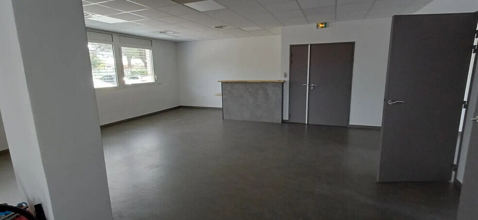 Bureau dans Baillargues à louer - Photo de l’immeuble – Image 3 sur 5