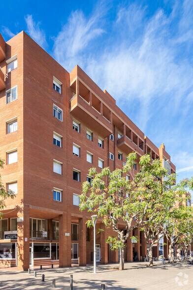 Carrer del Marquès de Monistrol, 19, Sant Joan Despí, Barcelona à vendre - Photo de l’immeuble – Image 2 sur 2