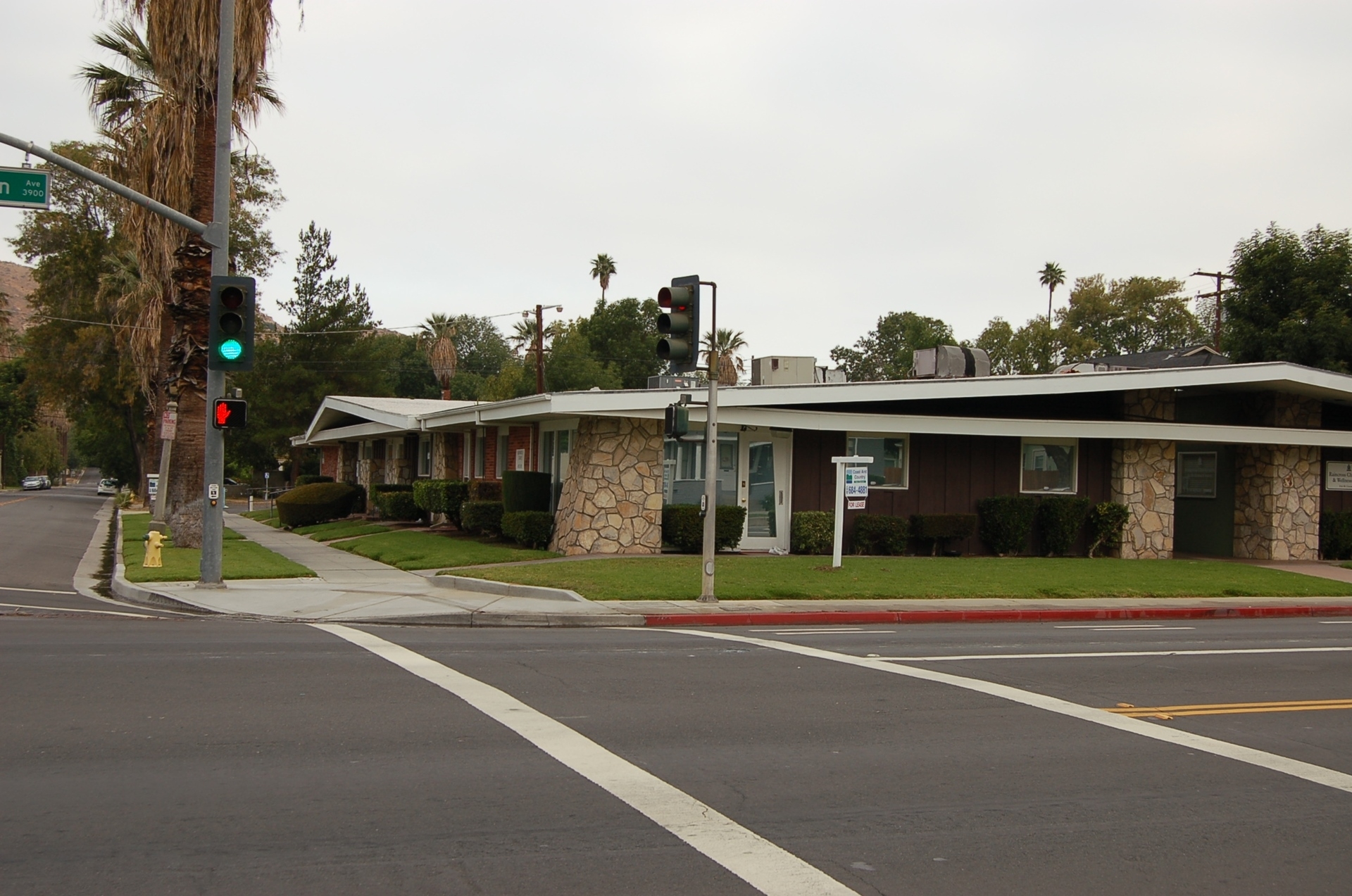 3971-4093 Brockton Ave, Riverside, CA à louer Photo de l’immeuble– Image 1 sur 10
