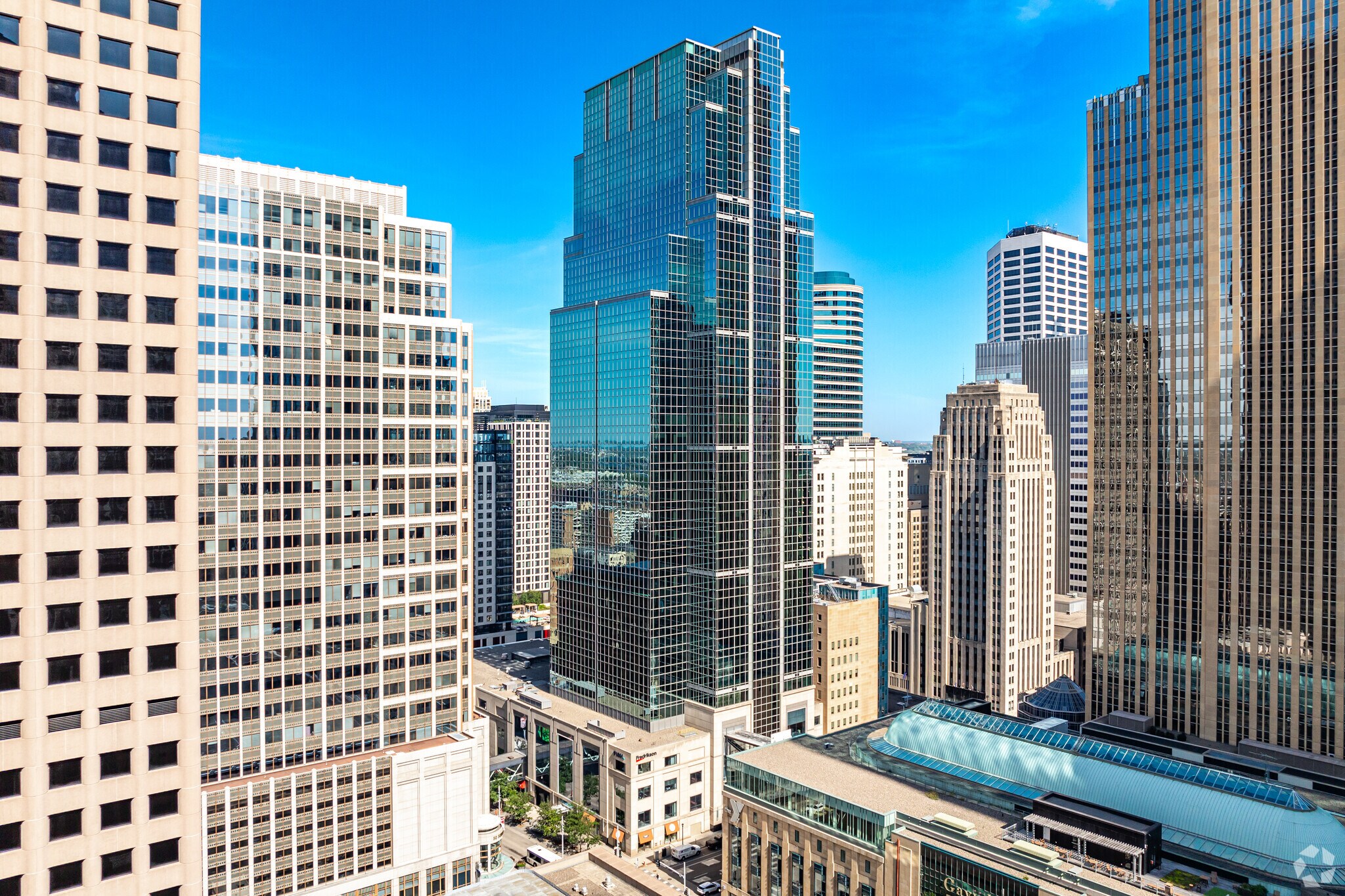 60 S 6th St, Minneapolis, MN à louer Photo principale– Image 1 sur 32