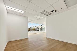12905 Rue Sherbrooke E, Montréal, QC à louer Photo intérieure– Image 1 sur 9