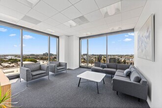 11100 Santa Monica Blvd, Los Angeles, CA à louer Photo intérieure– Image 1 sur 17