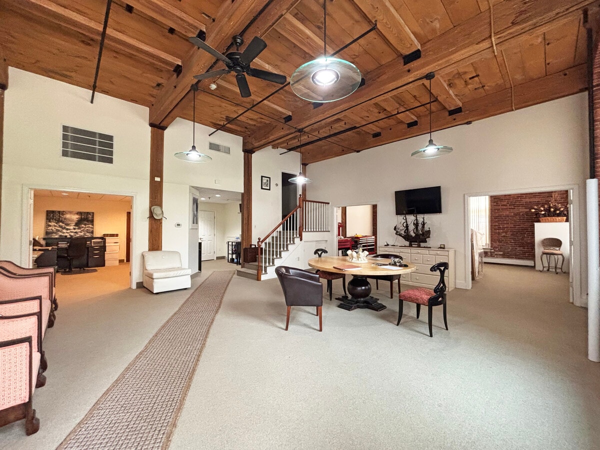 125 Main St, Newmarket, NH 03857 - Lot A & B -  - Photo intérieure - Image 1 of 2