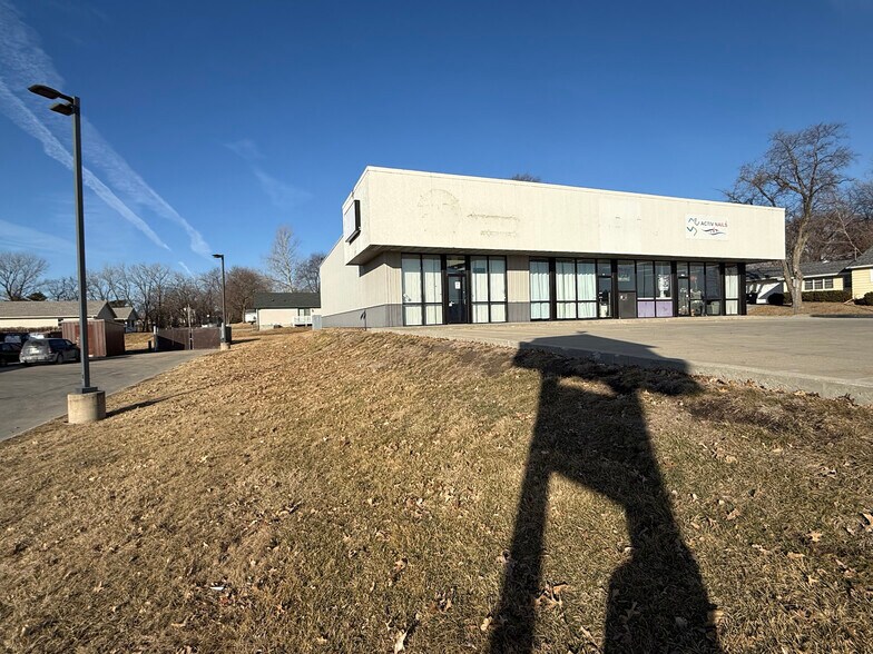 1103 S 16th St, Clarinda, IA à louer - Photo de l’immeuble – Image 3 sur 14