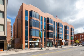 275 Bank St, Ottawa, ON à louer Photo de l’immeuble– Image 2 sur 7