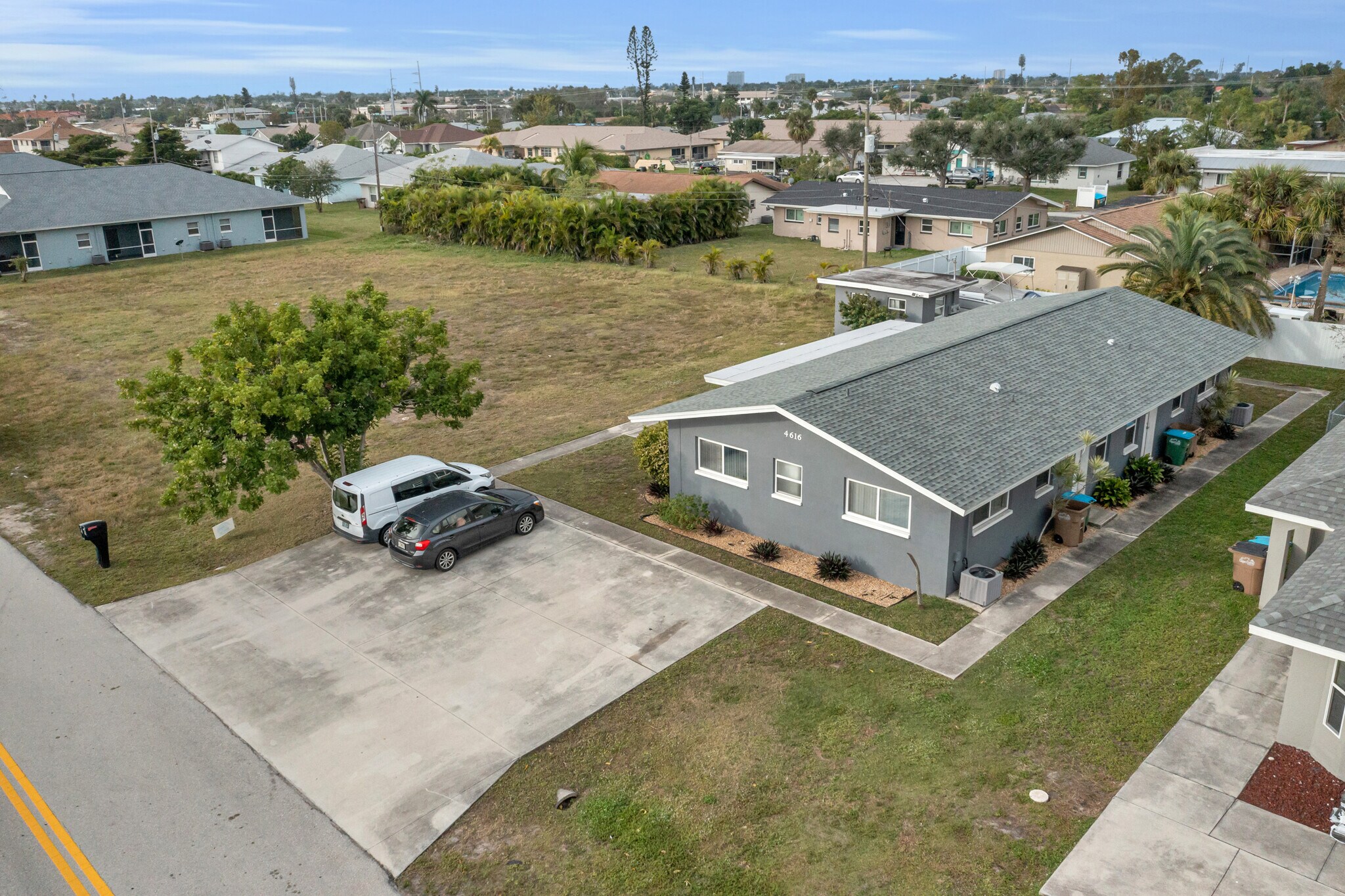 4616 SE 5th Ave, Cape Coral, FL à vendre Aérien– Image 1 sur 11