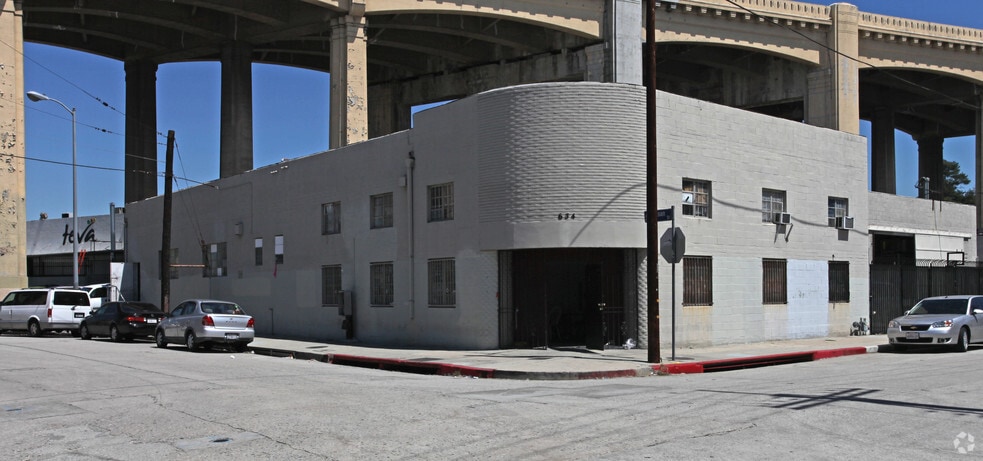 654 S Anderson St, Los Angeles, CA à vendre - Photo de l’immeuble – Image 3 sur 28