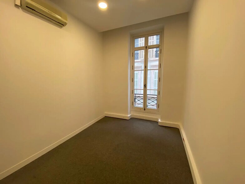 29 Rue De La Republique, Marseille à louer - Photo de l’immeuble – Image 3 sur 7