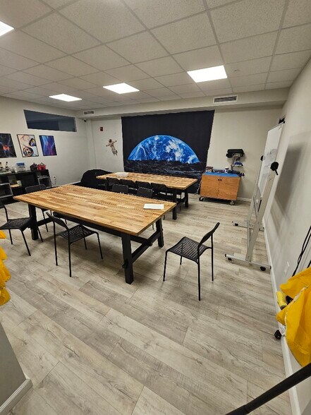 3586 Nostrand Ave, Brooklyn, NY à louer - Photo de l’immeuble – Image 3 sur 21