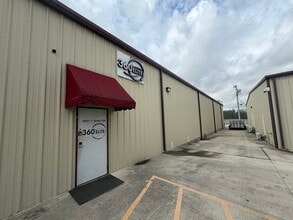 3943 S Interstate 35, New Braunfels, TX à louer Photo intérieure– Image 1 sur 5