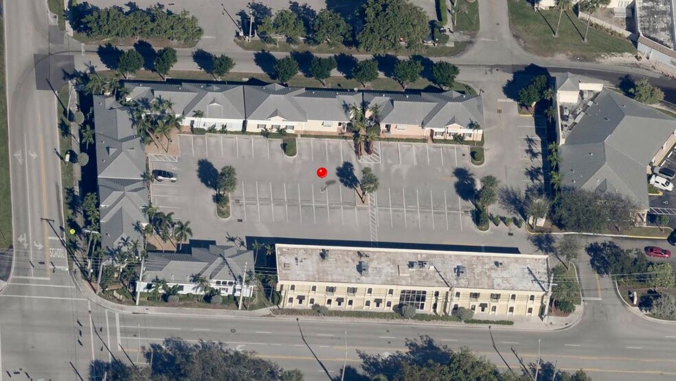 665 SE 10th St, Deerfield Beach, FL à vendre - Photo de l’immeuble – Image 3 sur 34