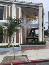 122 Lincoln Blvd, Venice, CA à louer Photo de l’immeuble– Image 2 sur 2