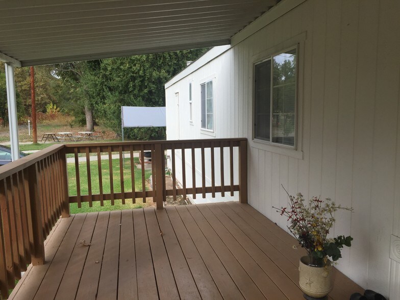 24680 Hidden Harbor Dr, Los Molinos, CA à vendre - Photo de l’immeuble – Image 3 sur 8
