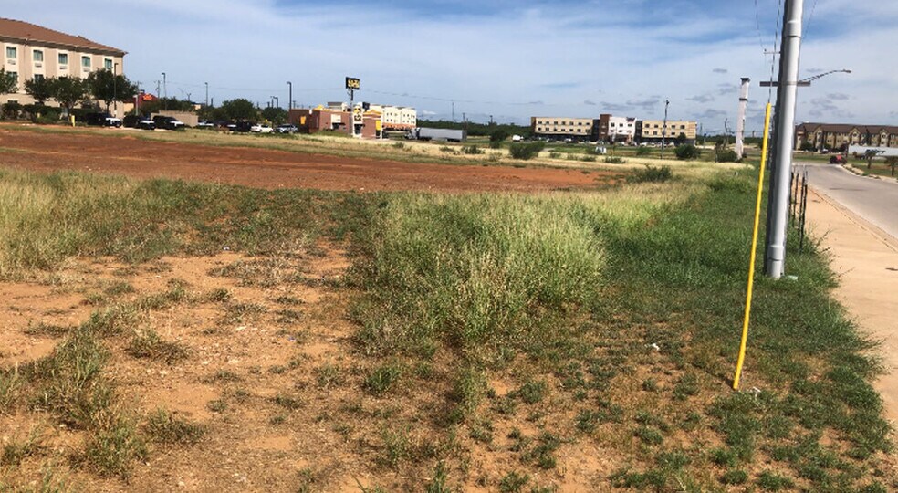 0 Las Palmas, Cotulla, TX à vendre - Photo de l’immeuble – Image 2 sur 7