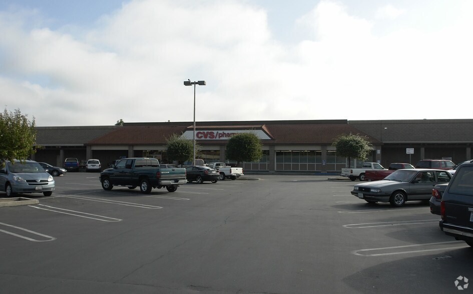 1190 N Main St, Manteca, CA à vendre - Photo de l’immeuble – Image 2 sur 5
