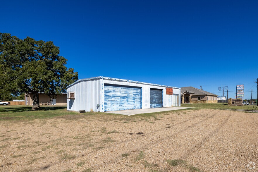 1608 W Cameron Ave, Rockdale, TX à vendre - Photo principale – Image 1 sur 4
