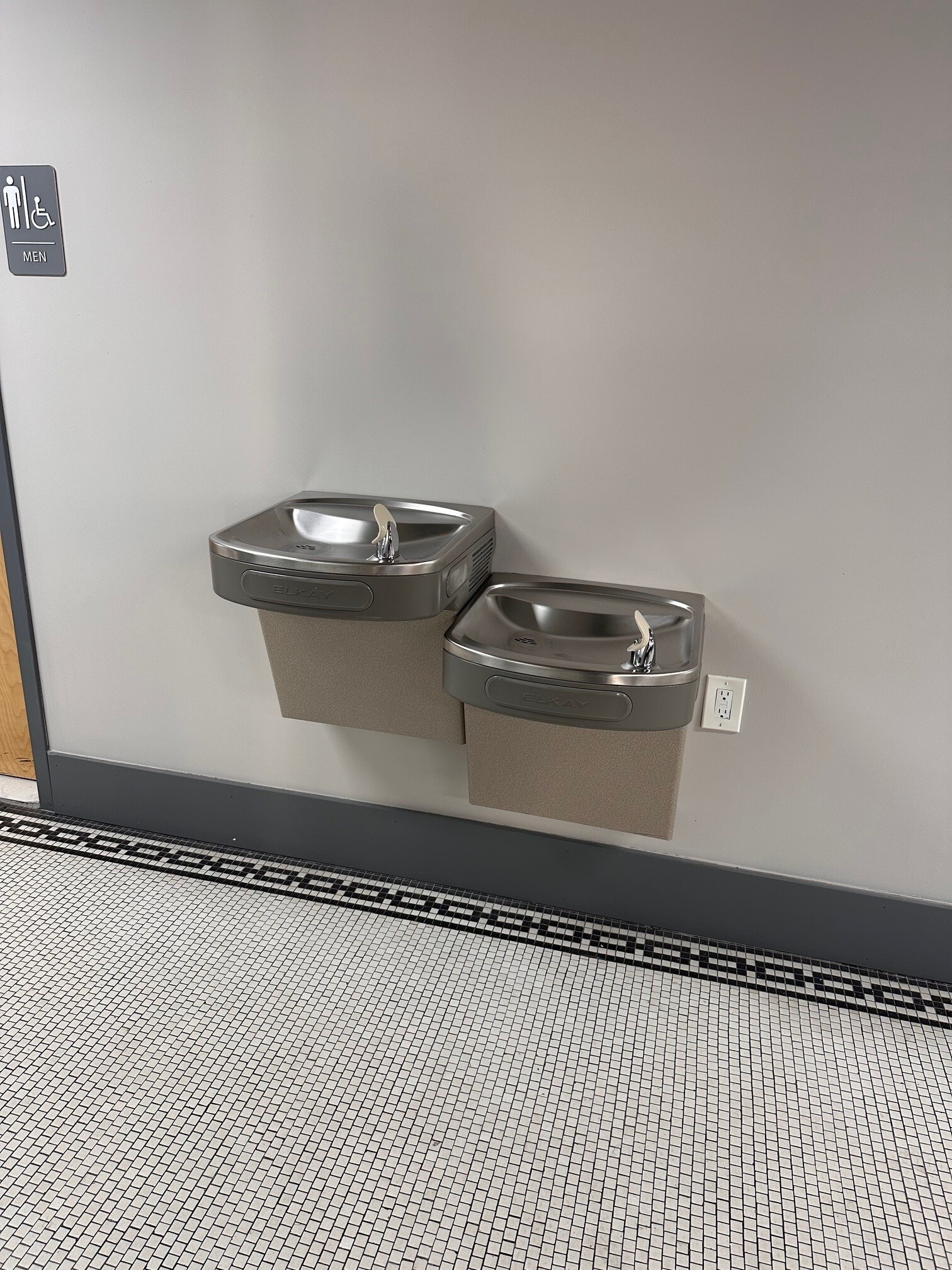 115-121 W 3rd St, Tulsa, OK à louer Photo intérieure– Image 1 sur 11