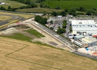 Plus de détails pour Land Between The Meteor And Anson Business Parks, Staverton - Terrain à vendre
