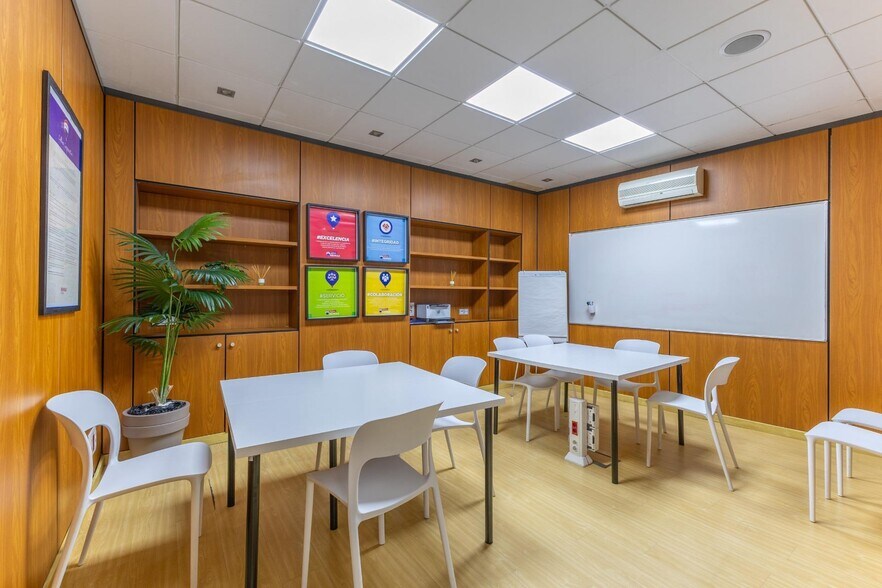 Local commercial dans València, Valencia à vendre - Photo intérieure – Image 2 sur 32