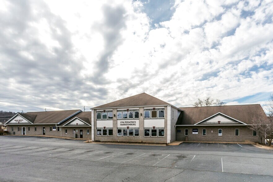 1947 Medical Ave, Harrisonburg, VA à vendre - Photo de l’immeuble – Image 2 sur 58
