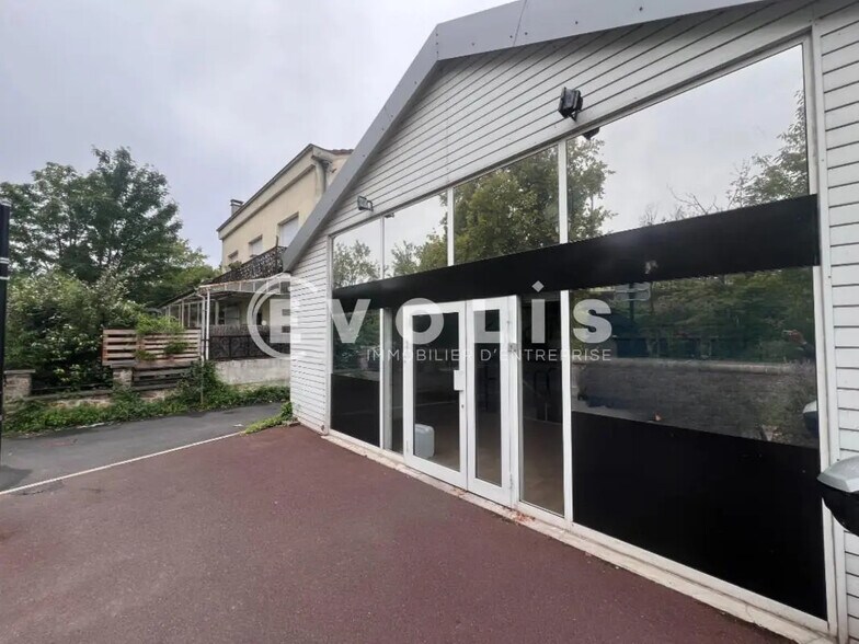 Bureau dans Joinville-le-Pont à vendre - Photo de l’immeuble – Image 3 sur 19