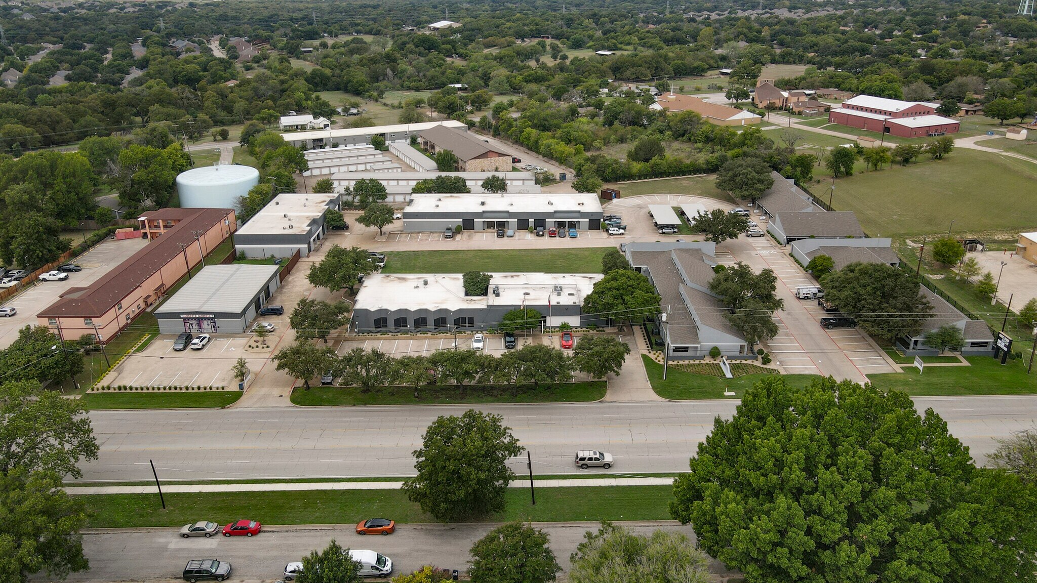 4734 Benbrook Blvd, Benbrook, TX à louer Photo principale– Image 1 sur 18