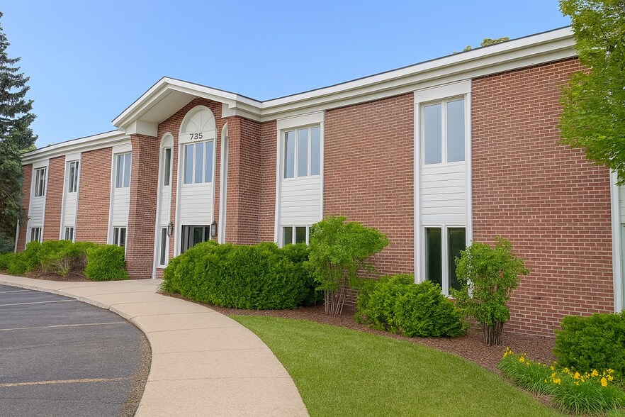 735 S Garfield Ave, Traverse City, MI à louer - Photo de l’immeuble – Image 2 sur 3