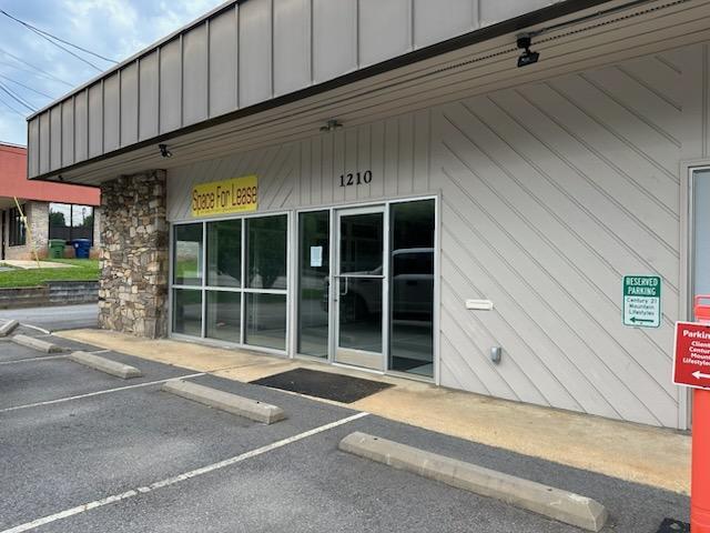 1210-1224 Hendersonville Rd, Asheville, NC à louer - Photo de l’immeuble – Image 1 sur 2