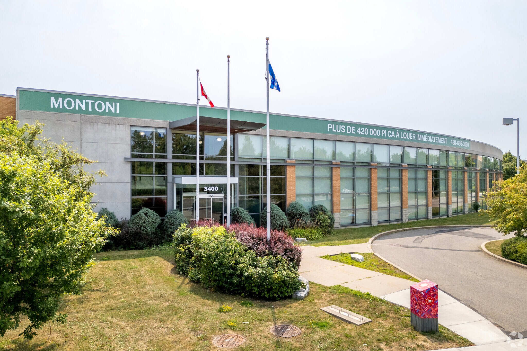 3400 Rue Raymond-Lasnier, Montréal, QC à louer Photo de l’immeuble– Image 1 sur 6