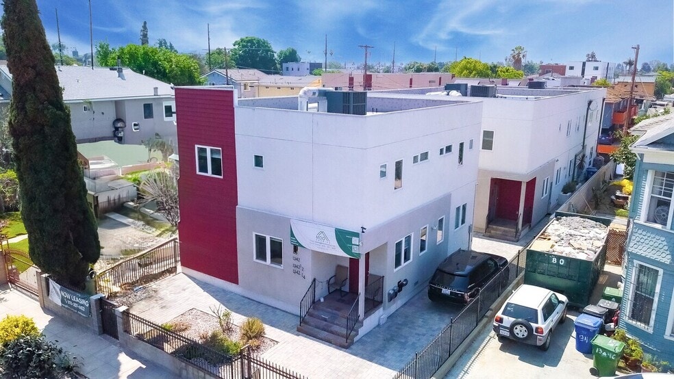 1340 W 37th St, Los Angeles, CA à vendre - Photo de l’immeuble – Image 2 sur 11