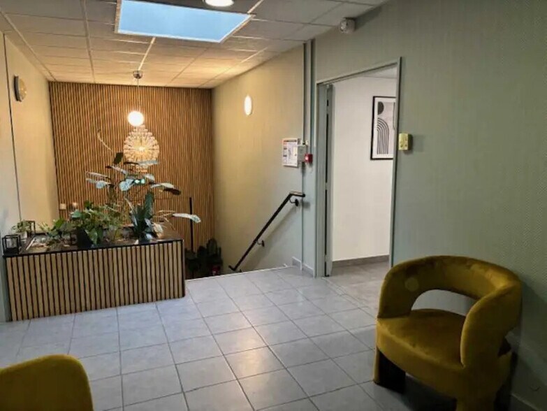Bureau dans Toulouse à vendre - Hall d’entrée – Image 2 sur 7