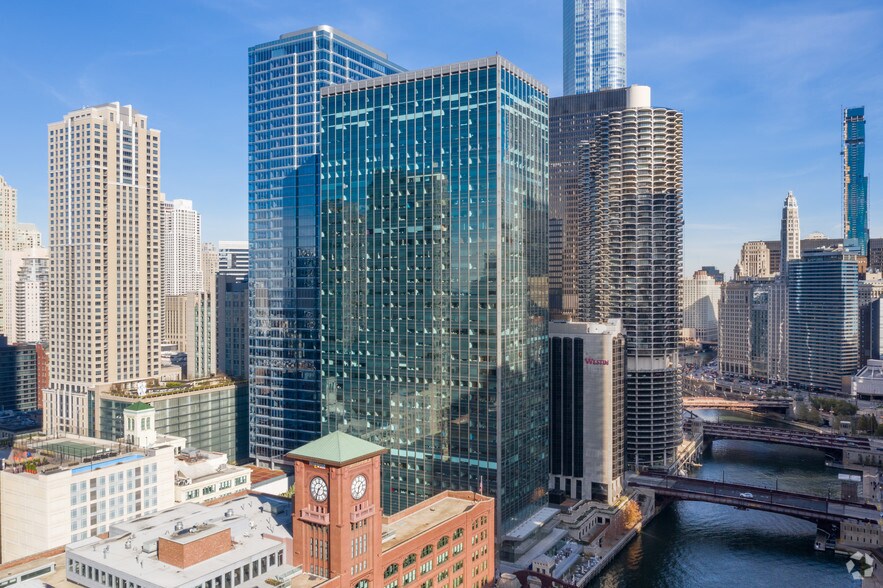321 N Clark St, Chicago, IL à louer - Photo de l’immeuble – Image 2 sur 25