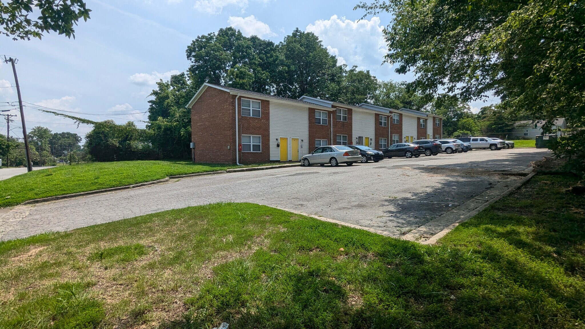 1507 Tucker St, Greensboro, NC à vendre Photo de l’immeuble– Image 1 sur 26
