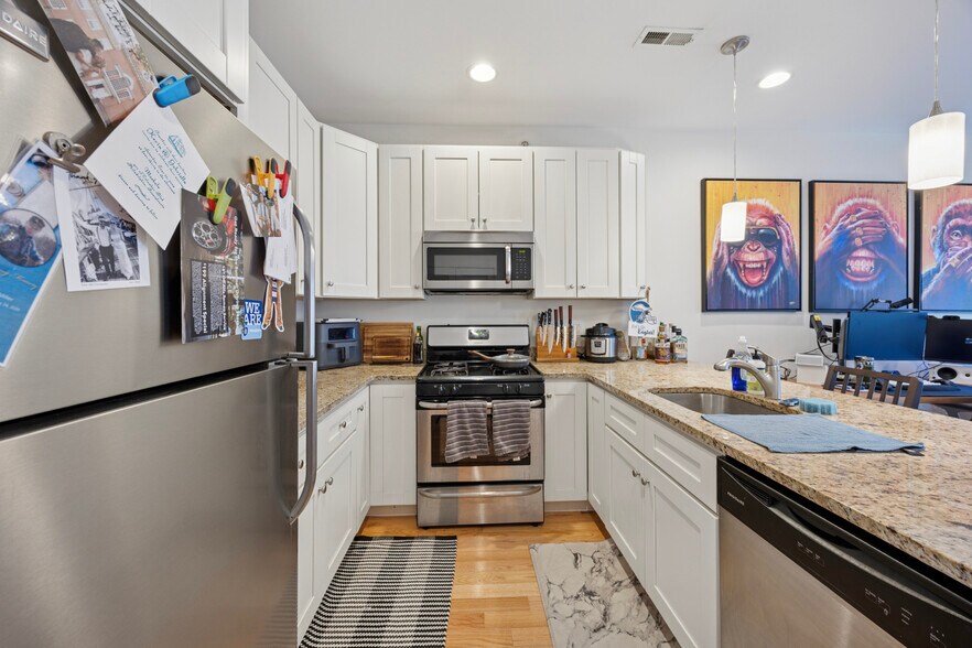 673 N 15th St, Philadelphia, PA à vendre - Photo de l’immeuble – Image 2 sur 9
