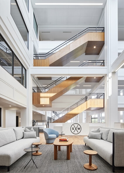 11095 Viking Dr, Eden Prairie, MN à louer - Photo intérieure – Image 2 sur 7