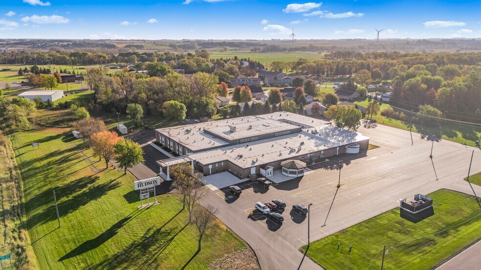 200 E State 28 Hwy, Morris, MN à vendre - Photo de l’immeuble – Image 1 sur 55