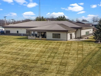 Plus de détails pour 2492 Crest Dr, Lake Geneva, WI - Bureau à vendre