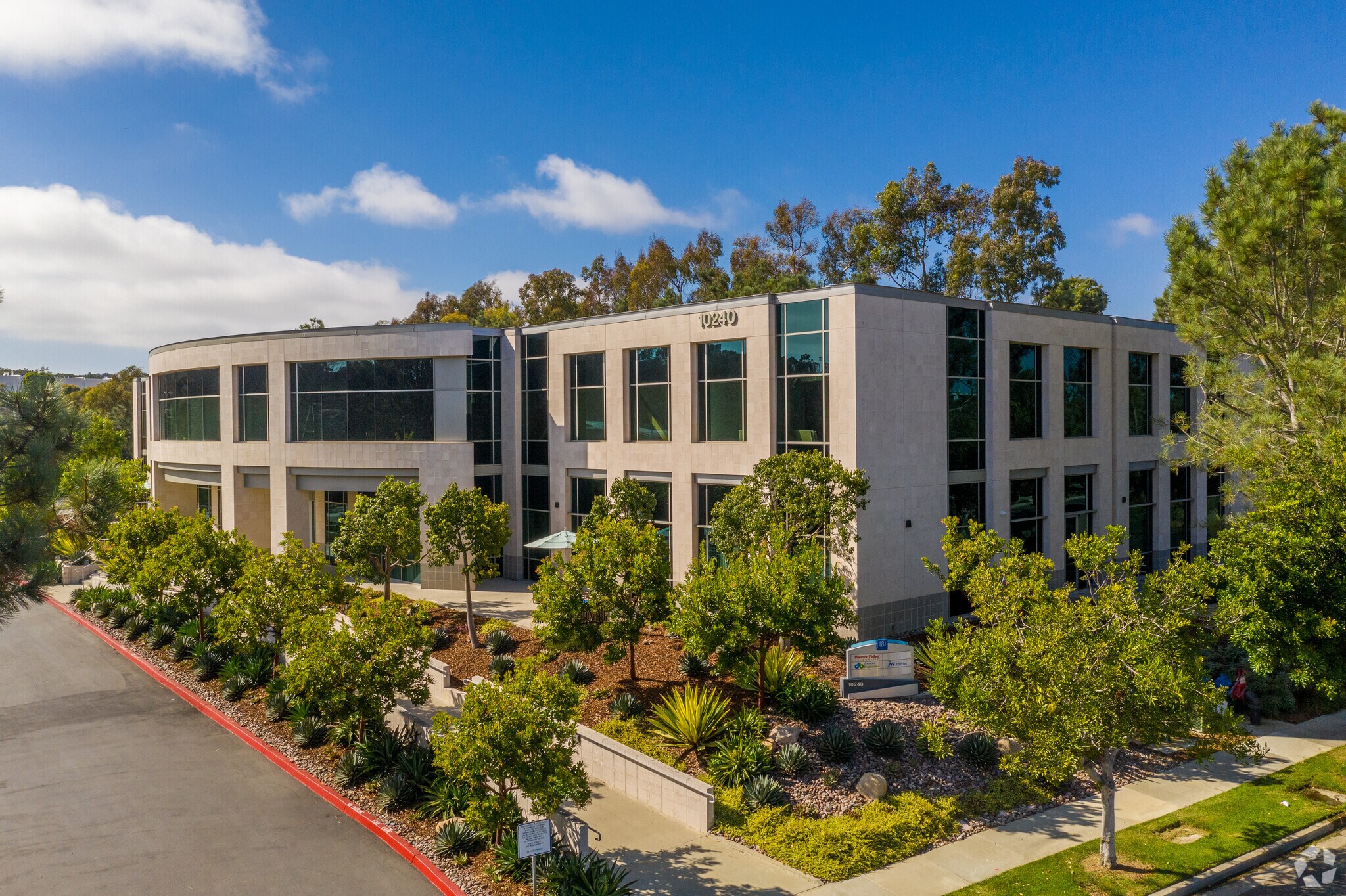 10240 Science Center Dr, San Diego, CA à louer Photo de l’immeuble– Image 1 sur 5