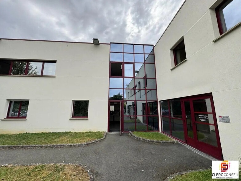 Bureau dans Évreux à louer - Photo de l’immeuble – Image 3 sur 8