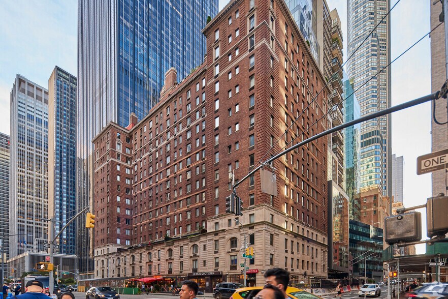 101 W 55th St, New York, NY à louer - Photo de l’immeuble – Image 1 sur 2