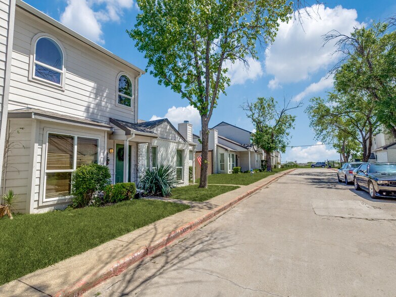 9524 Military Pkwy, Dallas, TX à vendre - Photo de l’immeuble – Image 2 sur 24