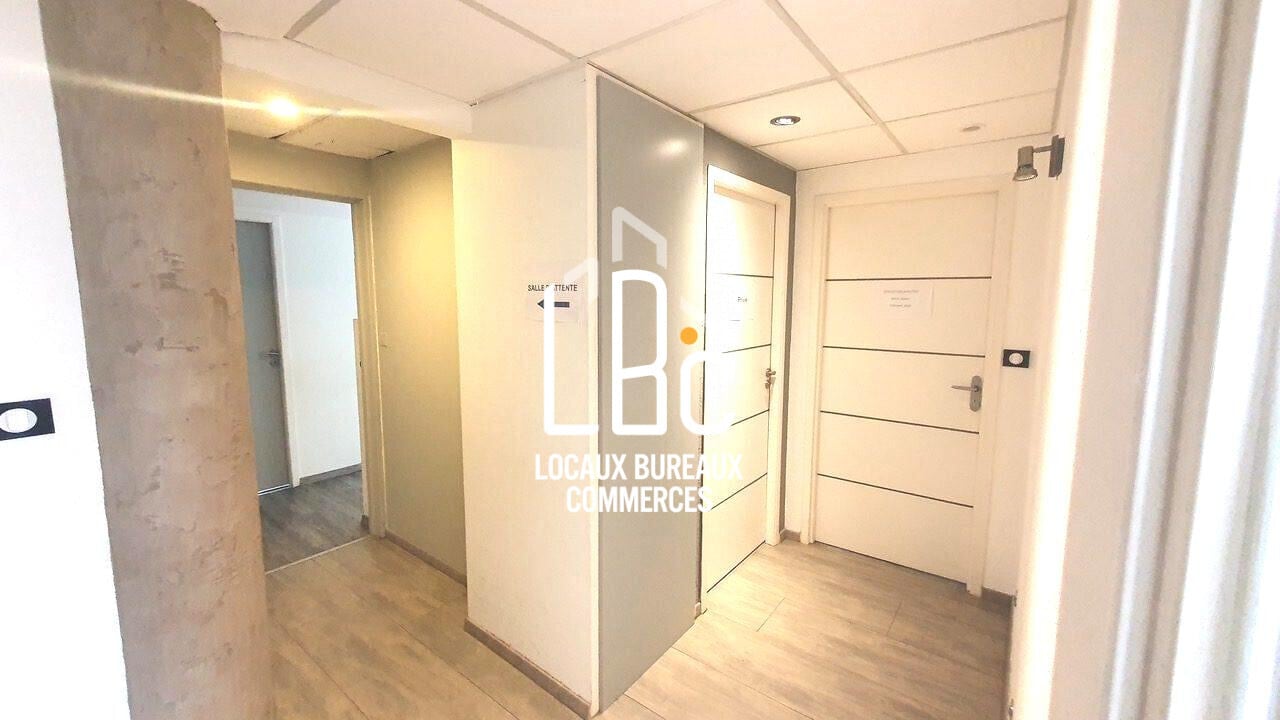 1 Rue Esnoul Des Châtelets, Nantes à louer Photo de l’immeuble– Image 1 sur 11