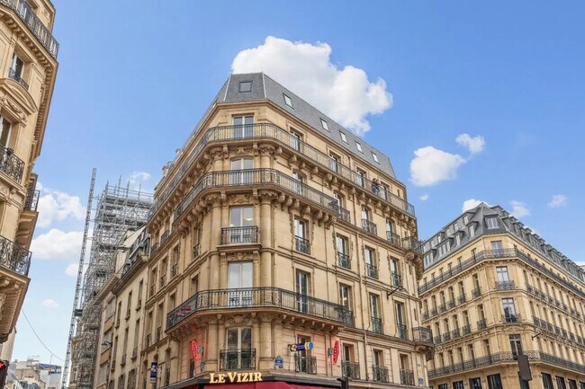 Plus de détails pour 23 Rue Chauchat, Paris - Bureau à louer