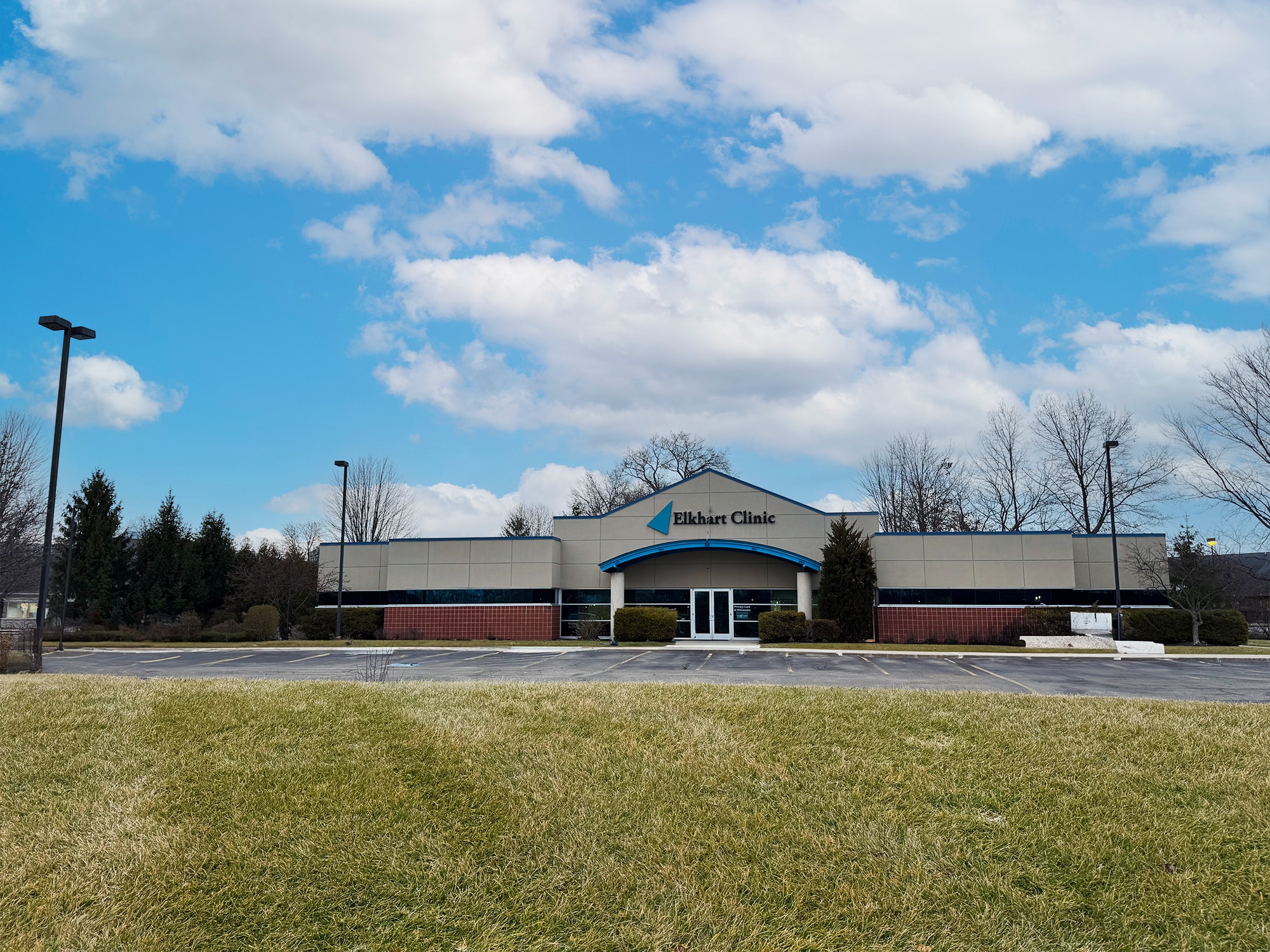 410 Park Pl, Mishawaka, IN à louer Photo principale– Image 1 sur 7