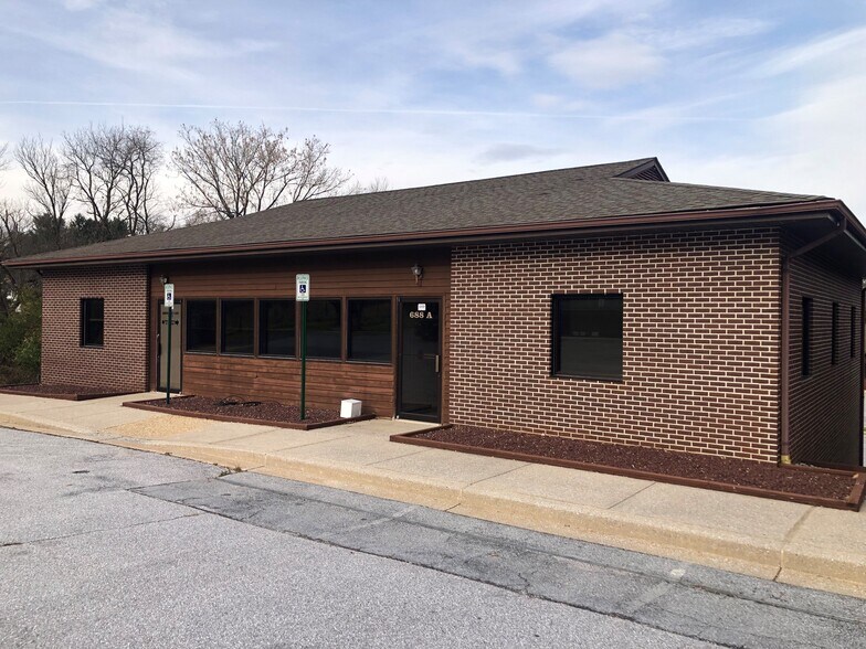 686 Poole Rd, Westminster, MD à louer - Photo principale – Image 1 sur 4
