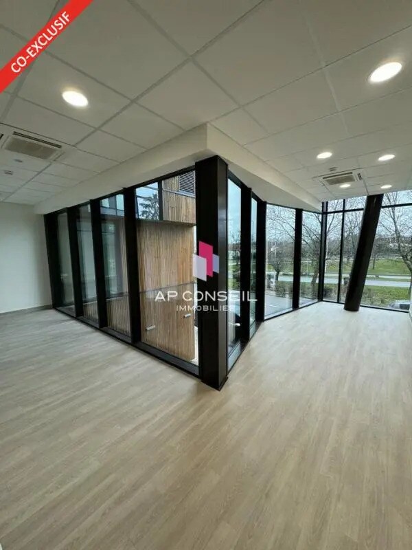 Bureau dans Le Port-Marly à louer Photo de l’immeuble– Image 1 sur 11