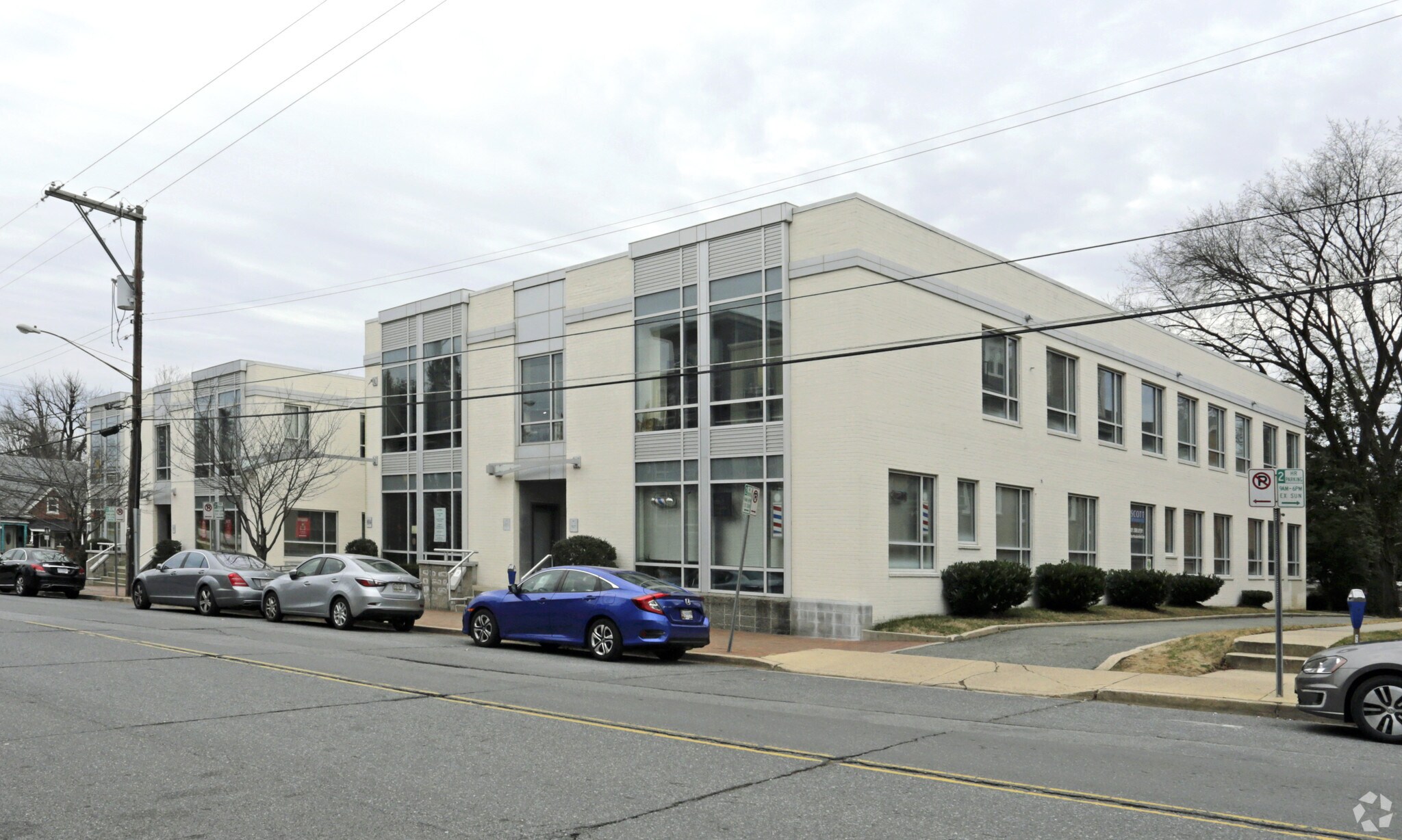 804 Pershing Dr, Silver Spring, MD à louer Photo de l’immeuble– Image 1 sur 18