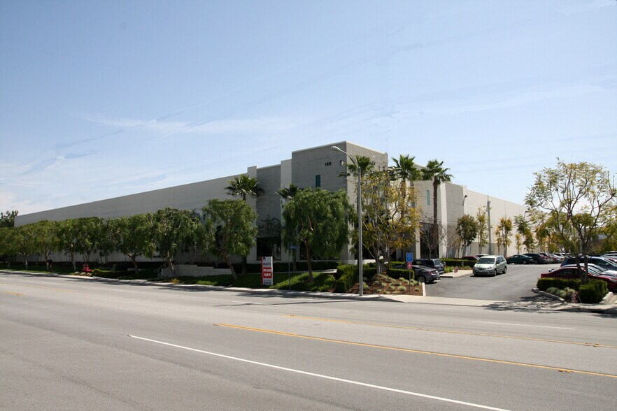 168-188 Brea Canyon Rd, City Of Industry, CA à louer - Photo de l’immeuble – Image 3 sur 6