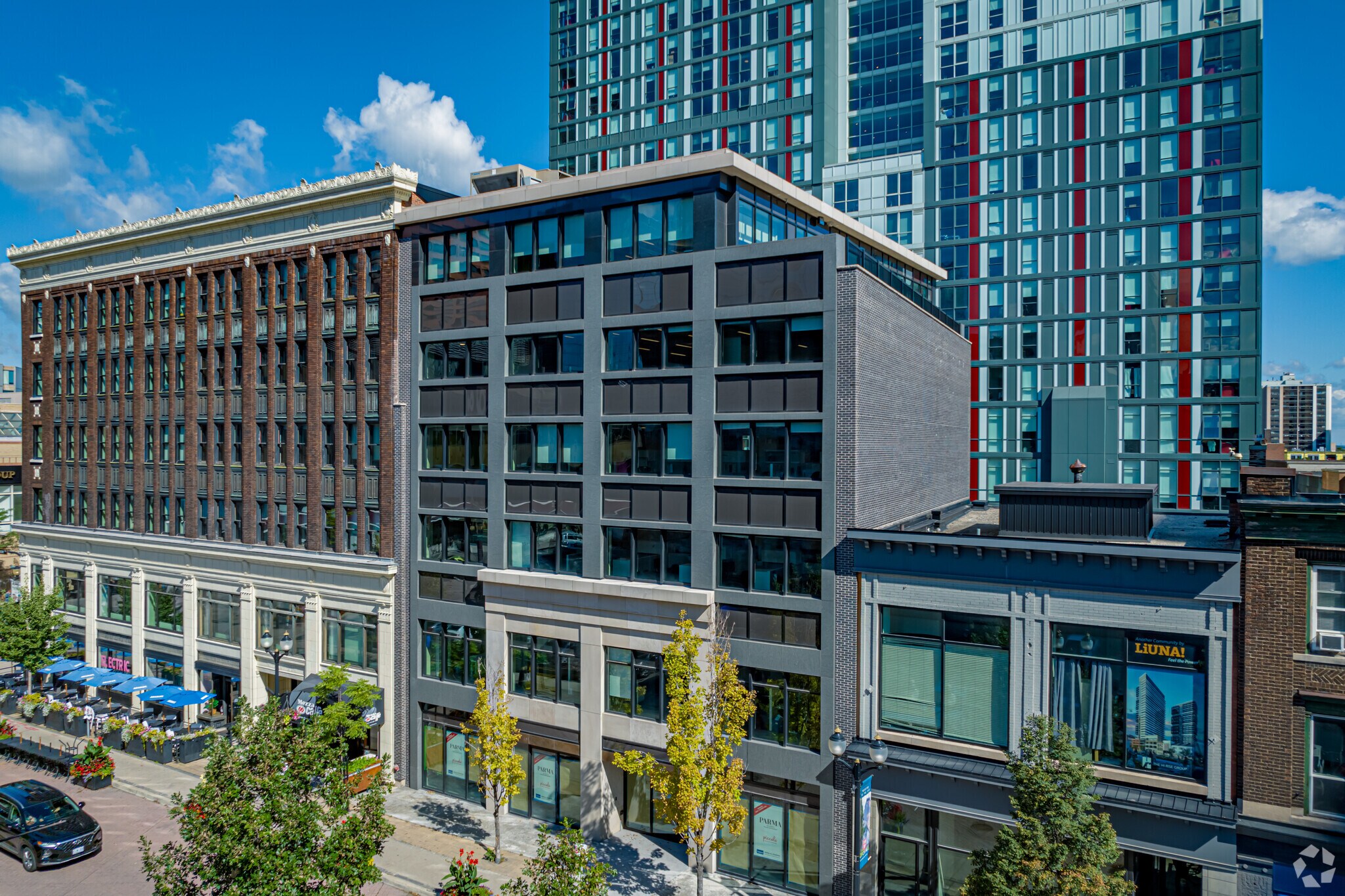 25 King William St, Hamilton, ON à louer Photo principale– Image 1 sur 4